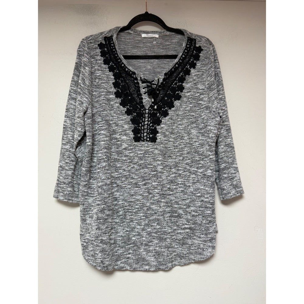89th + Madison Knit Top Women XL Grey Excellent Crochet Lace Lace-up‎ Boho 3/4